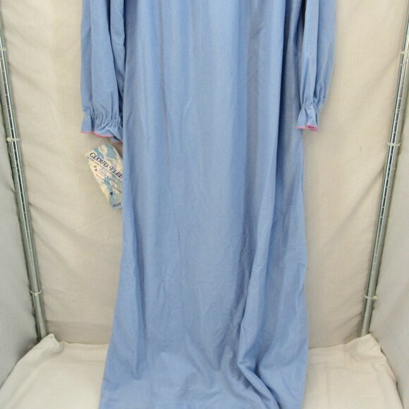 It's A Charm Cloud Fleece Women's Blue Embroidered Accent Night Gown Size M - Picture 5 of 9